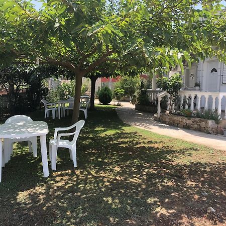 Appartamento Vila Anxhela Ksamil Esterno foto
